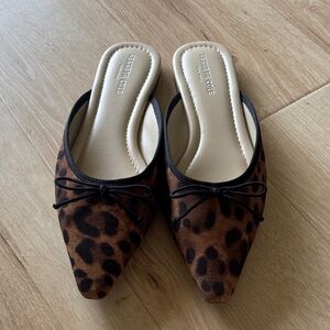 NWOT Kenneth Cole Leopard-Print Pointed Nora Mule